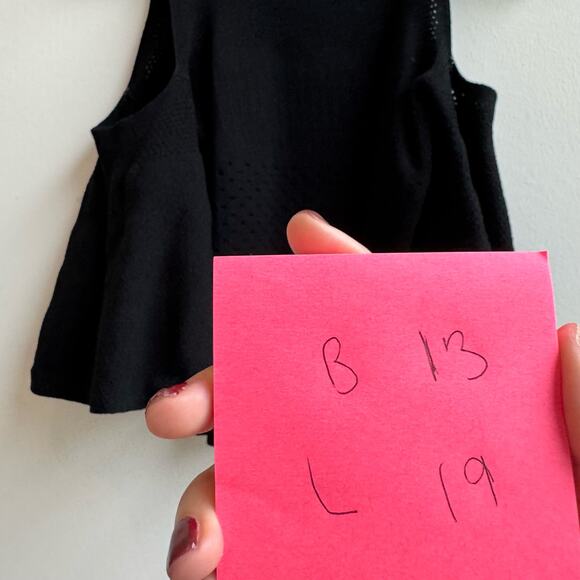 Autumn Cashmere Italian Yard Flounce Sleeve With Cold Shoulders - XSh - Picture 6 of 6